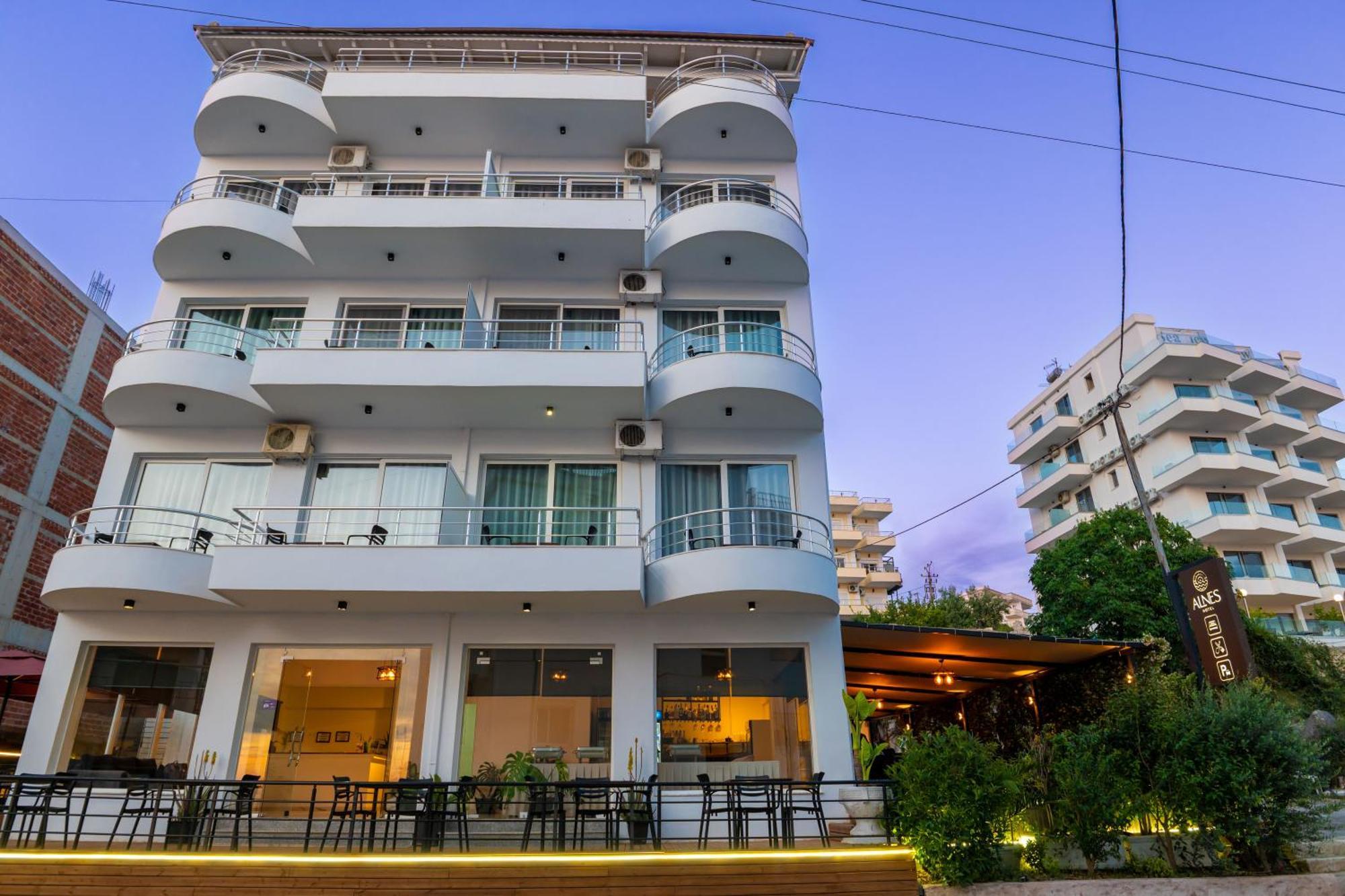 Alnes Hotel Sarandë Exterior foto